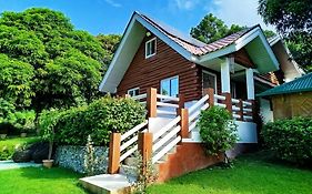 Rea'S Bamboo Resort